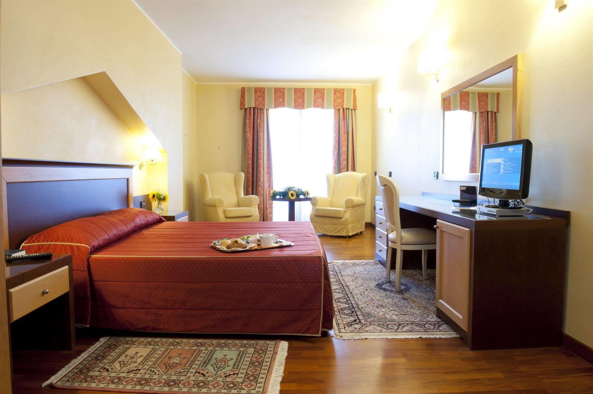 Hotel Grillo Assemini Zewnętrze zdjęcie