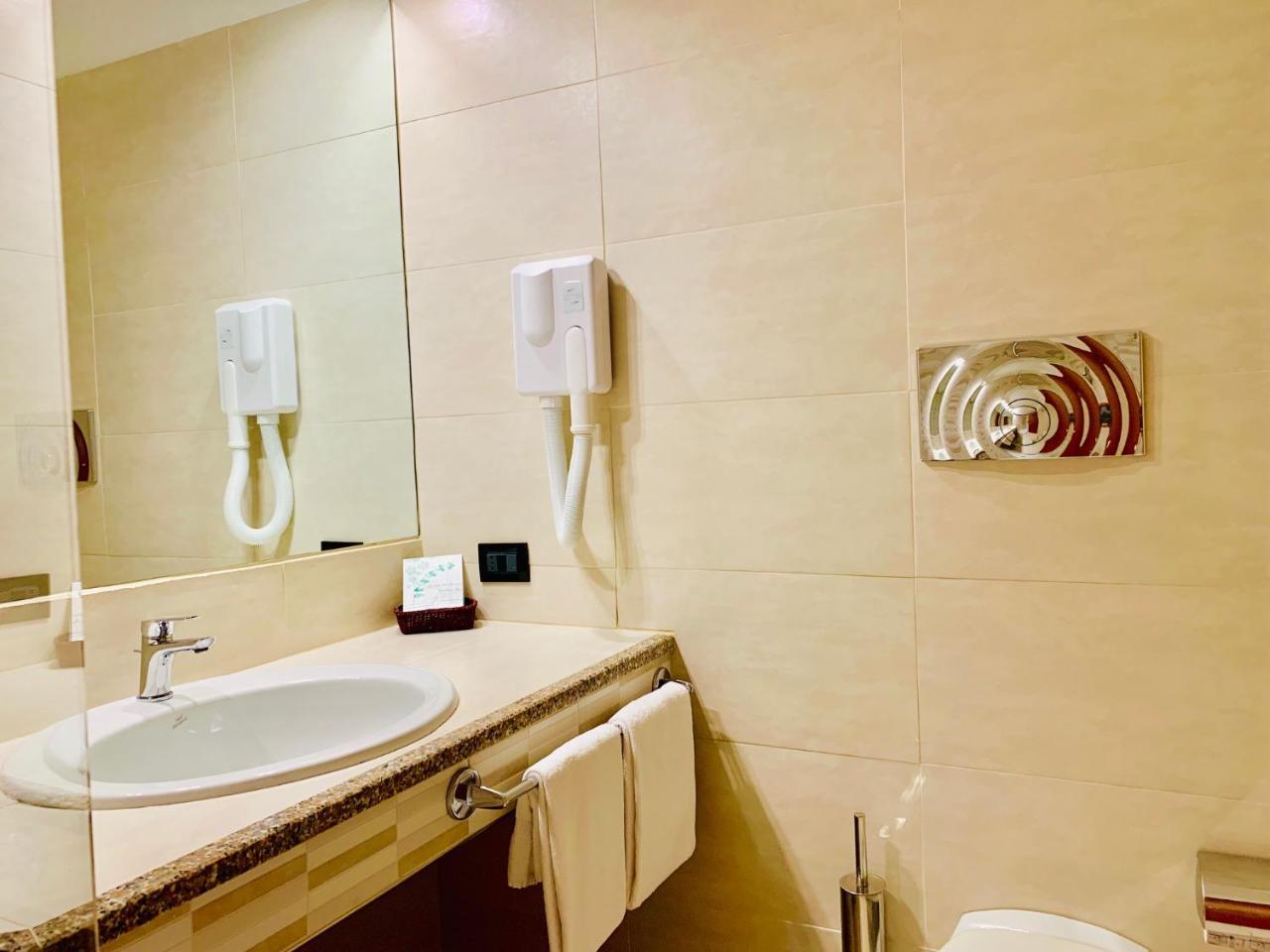 Hotel Grillo Assemini Zewnętrze zdjęcie